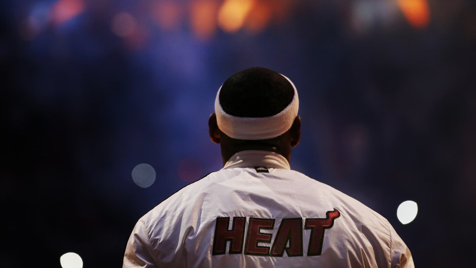 勇士新秀完成签约家人现场见证激动落泪，2020nba勇士新秀